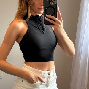 Lululemon sport bra, size:4 Black Sleeveless Zip-Up Women's Top